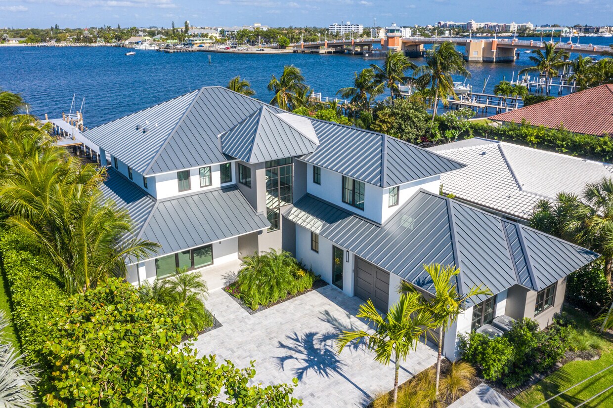 Primary Photo - 309 S Atlantic Dr