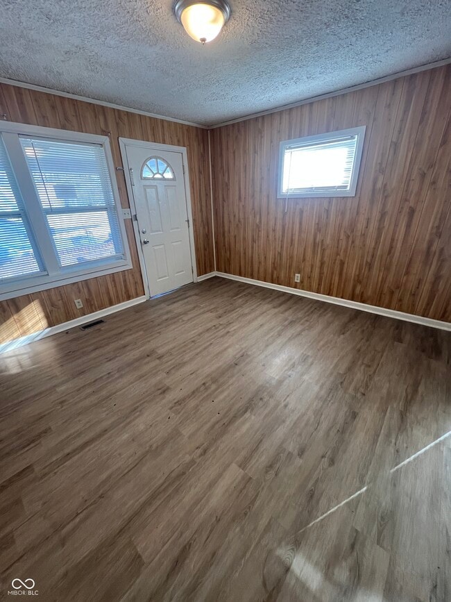 Foto del edificio - 918 N Kealing Ave