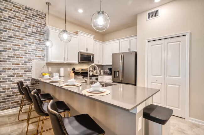 Building Photo - 891 Ocean Course Ave