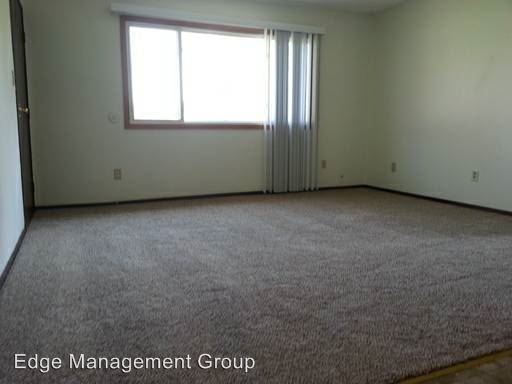 Building Photo - 1621 Carriage Hill Dr