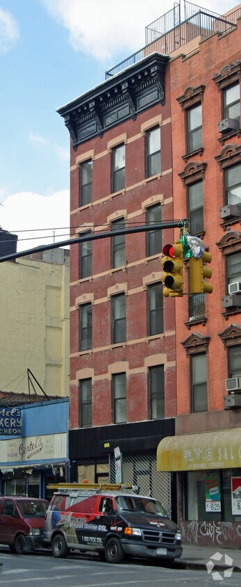 Building Photo - 51 Hester St