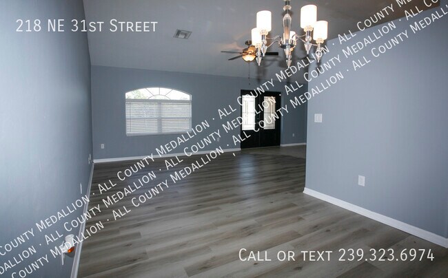Building Photo - Spacious Pool Home in Northeast Cape Coral...