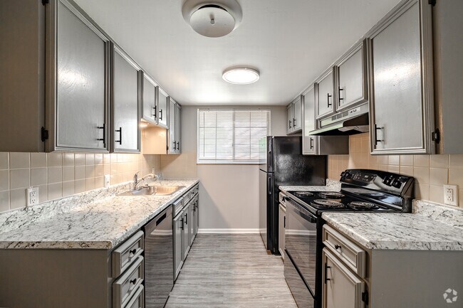 2HAB, 2BA - 935 ft² - Cocina - Stratford East Apartments