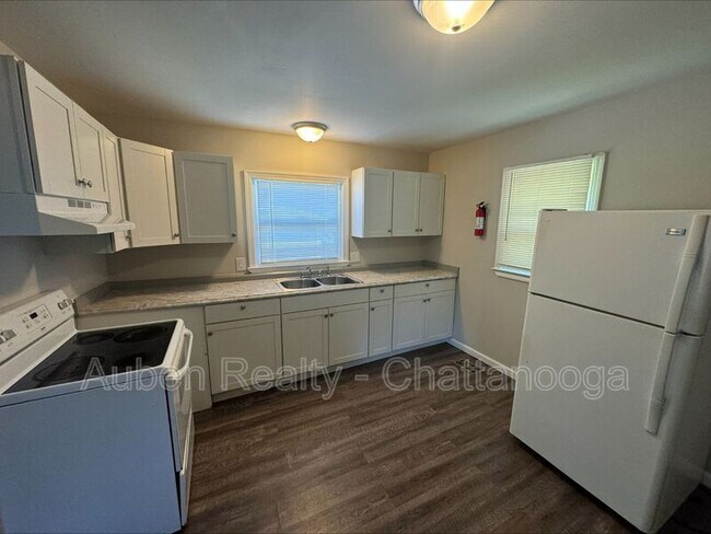 Building Photo - 808 Lafayette Dr