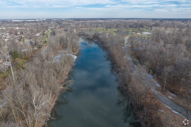 The St. Joseph River winds by Northeast Fort Wayne for quiet paddles.