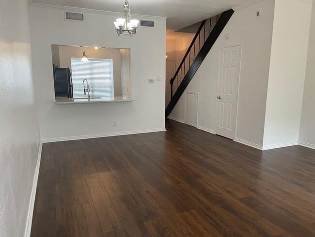 Building Photo - 3904 Rawlins St