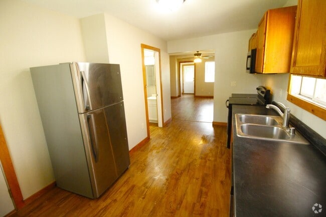 Building Photo - 49 E Hudson St