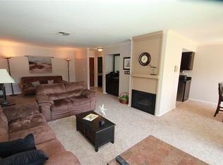 Primary Photo - 2564 Navarra Dr