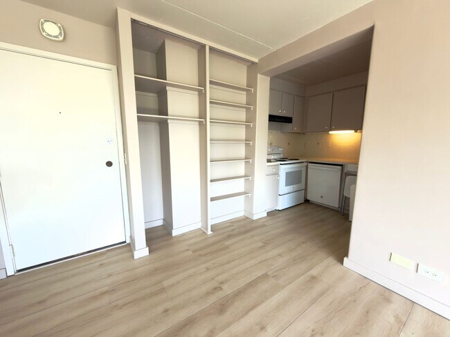 Foto del edificio - 430 Keoniana St