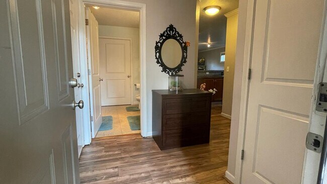 Entry - 15060 NW Central Dr
