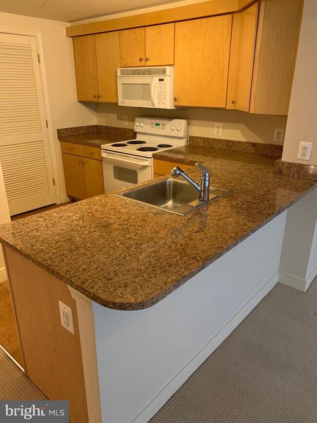 Foto del edificio - 631 D St NW