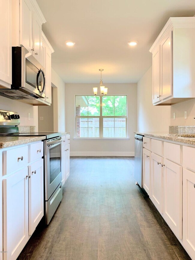 Building Photo - 16509 Lexington Ct