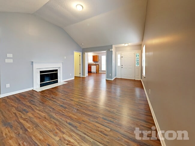 Building Photo - 1709 Jeffrey Bryan Dr