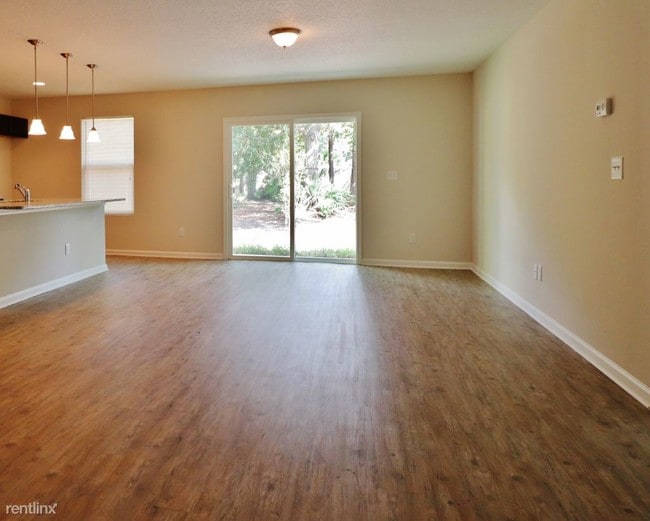 Building Photo - 3 br, 2 bath House - 9454 Kentucky St