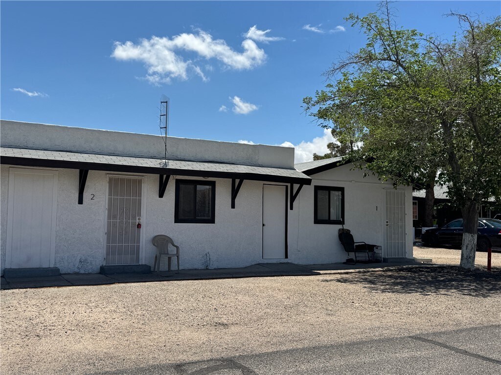 Primary Photo - 1401 Main St