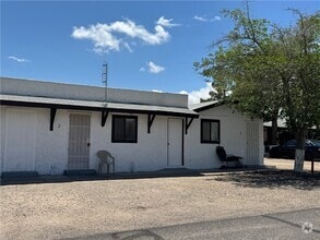 Building Photo - 1401 Main St