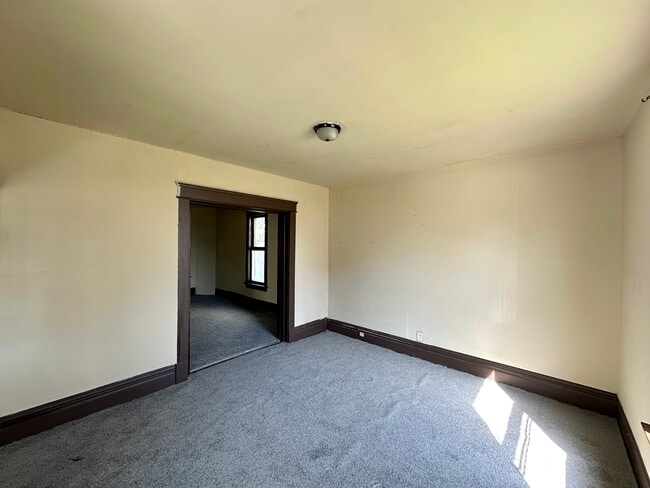 Building Photo - 413 Bartram Ave
