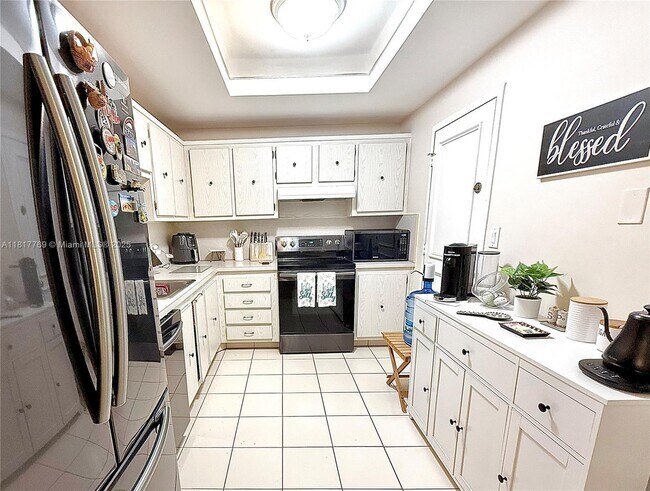 Building Photo - 3800 S Ocean Dr