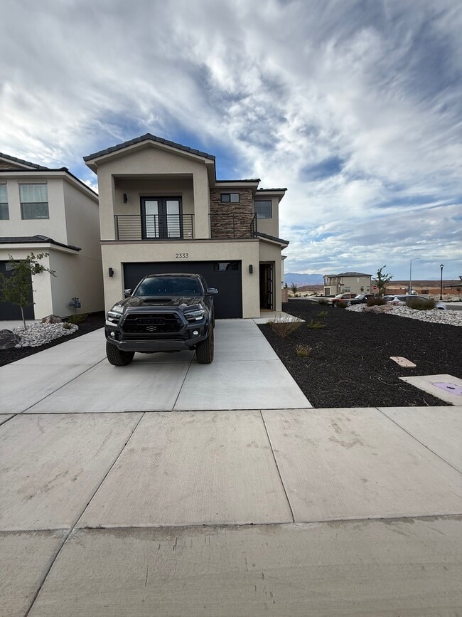 Building Photo - 2333 E Kiabito Ln