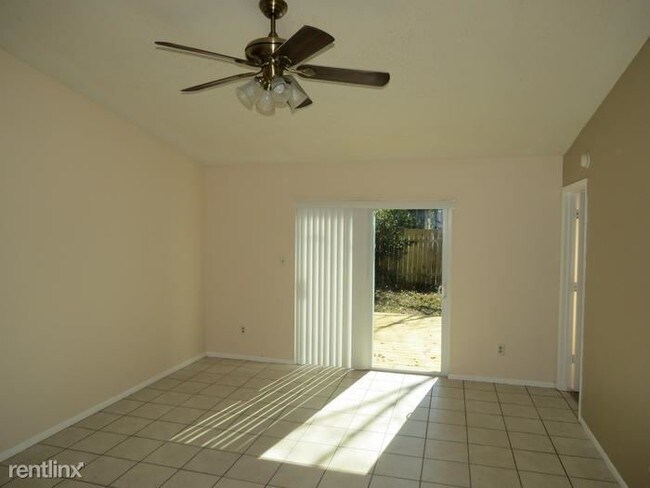 Foto del edificio - 3 br, 2 bath House - Valencia Gardens