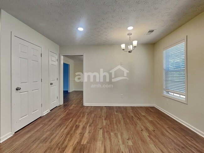 Foto del edificio - 3742 Fryeburg Ln