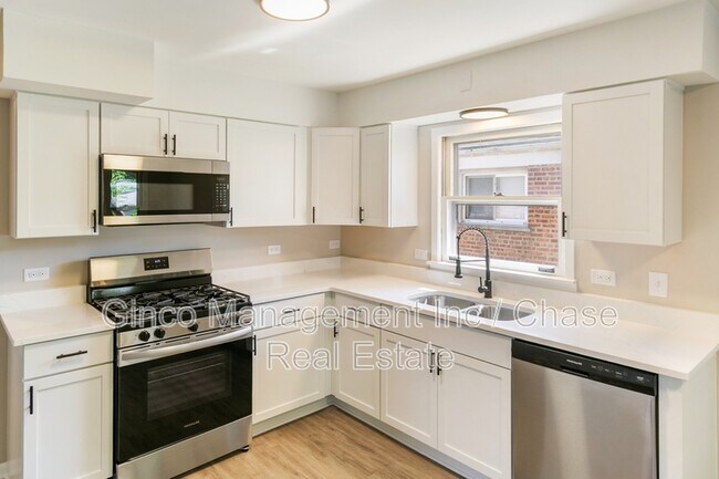 Foto del edificio - 14214 Minerva Ave