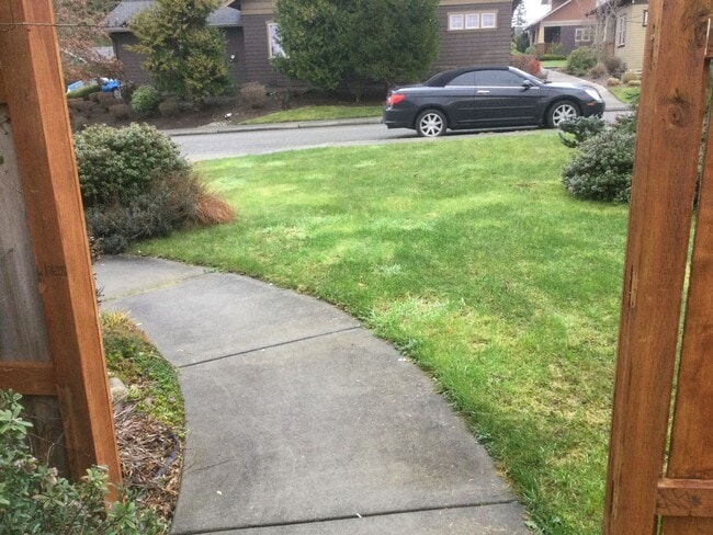 Building Photo - Mountain Views - 3 Bedroom Poulsbo Rambler