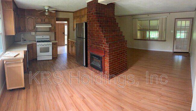 Foto del edificio - 8025 Elaine Ct