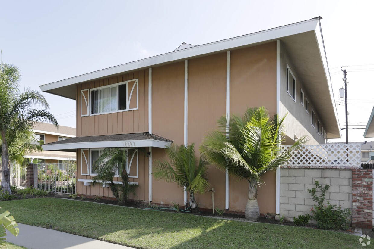 Building Photo - 12082 Bailey St
