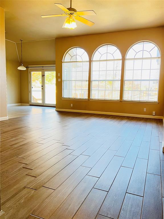 Foto del edificio - 8512 Hillrock Dr