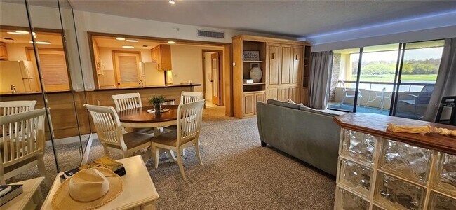 Foto del edificio - 36750 US Hwy 19 N