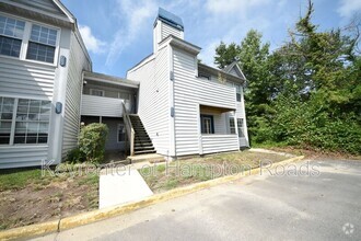 Building Photo - 612 Waters Dr