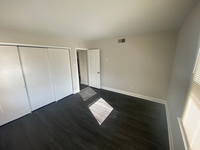 Photo - 5 W Plumstead Ave Apartment