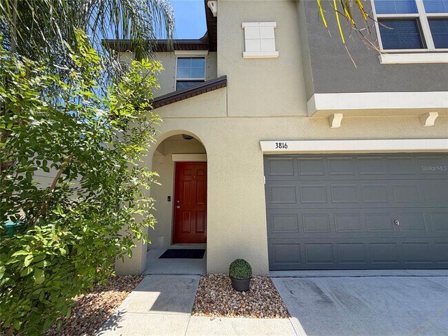 Building Photo - 3816 Hanover Dr