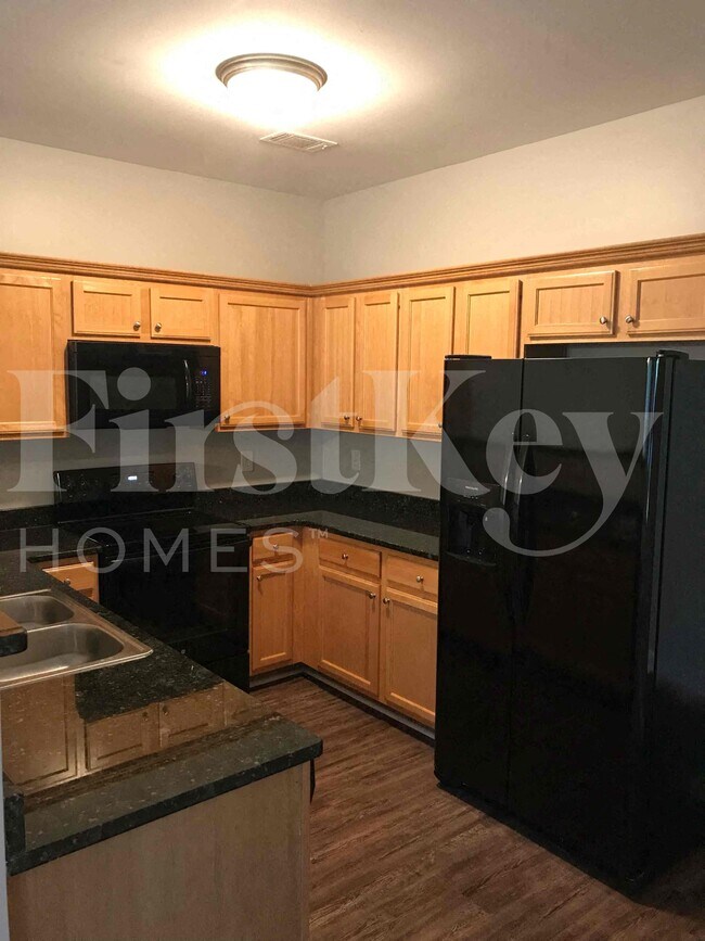 Foto del edificio - 5048 Pioneer Pkwy