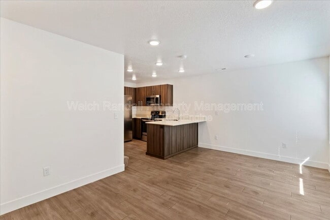 Building Photo - 1173 Shady Brook Ln S