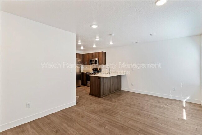 Foto del edificio - 1173 Shady Brook Ln S