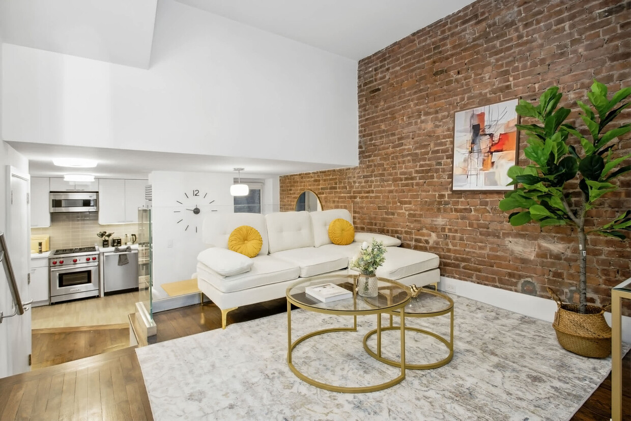 Foto principal - 125 E 83rd St
