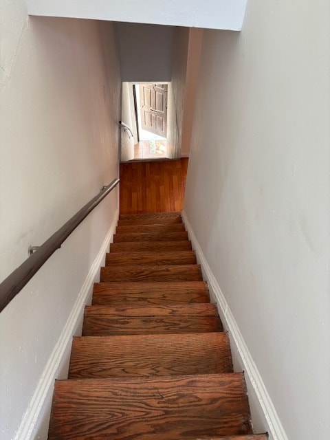 Building Photo - 337 W Girard Ave