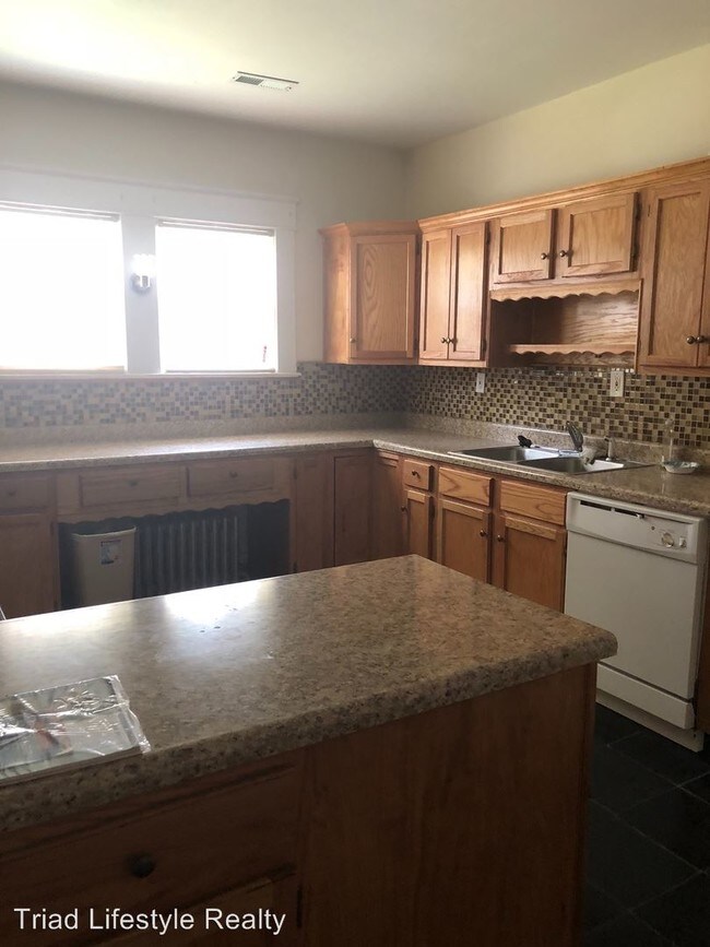 Foto del edificio - 4 br, 2.5 bath House - 305 Montlieu Avenue