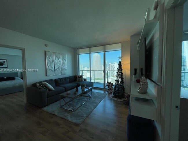 Building Photo - 500 Brickell Ave