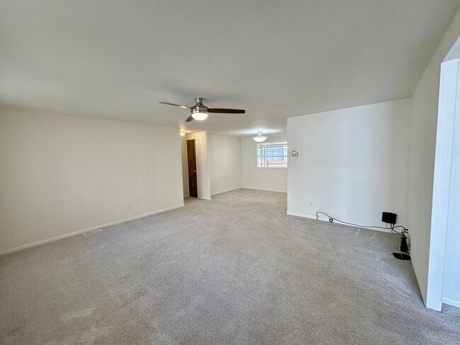Foto del edificio - 4366 Valley Ln