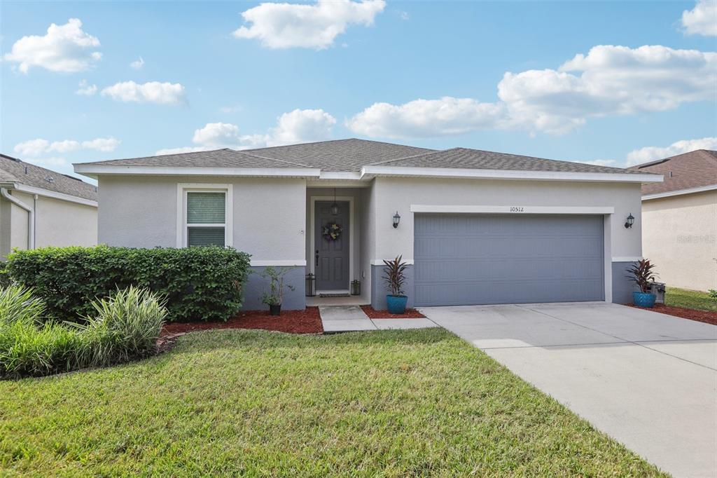 Foto principal - 10512 Medford Lakes Dr