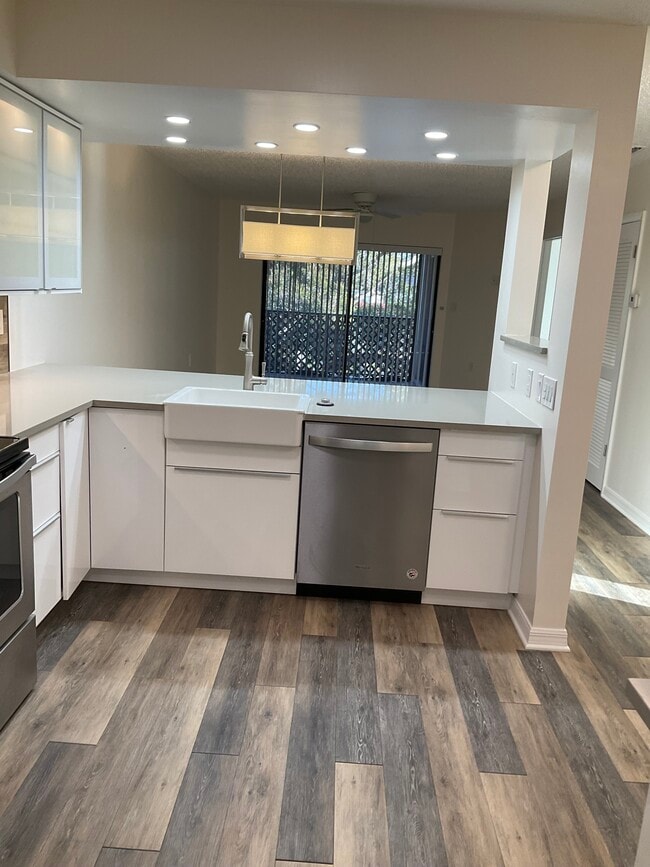 Building Photo - 2309 W Texas Ave