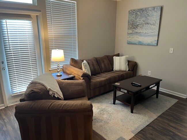 Foto del edificio - 1397 Lettered Olive Ln