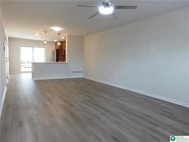 Foto del edificio - 330 E Frankford St