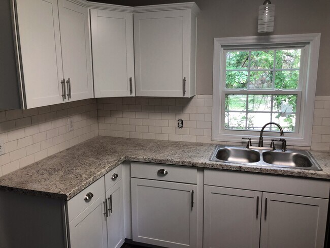 Foto del edificio - For Rent