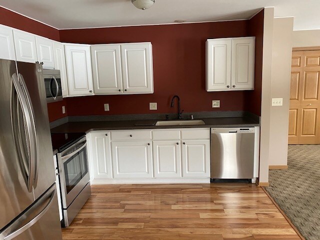 Foto del edificio - 818 Herndon Dr