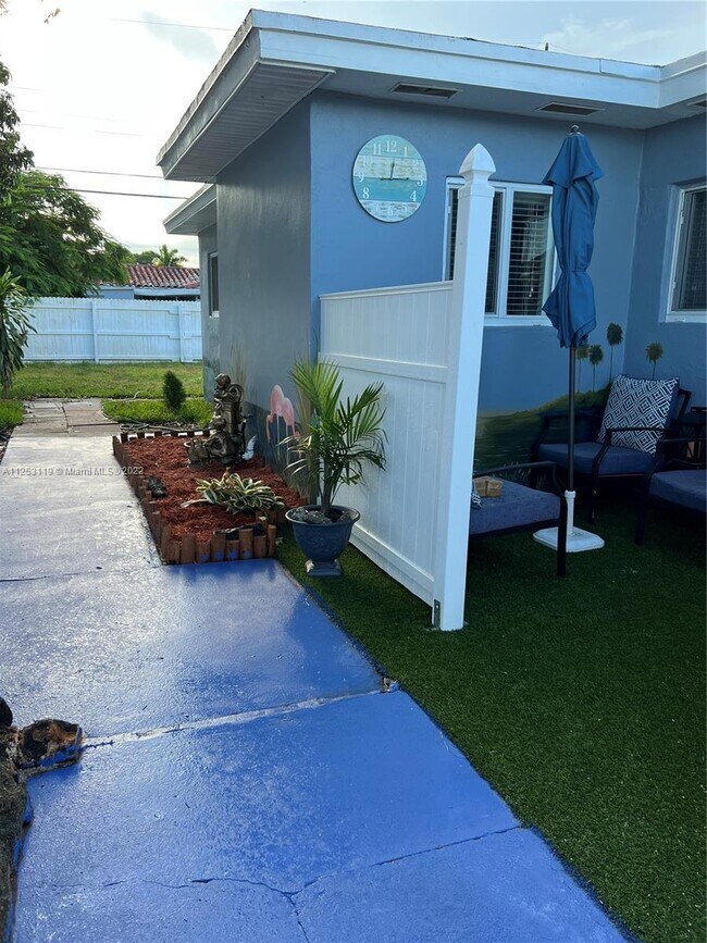 Foto del edificio - 1509 N Andrews Ave
