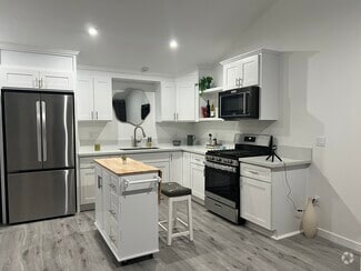 Kitchen - 4555 Narrot St